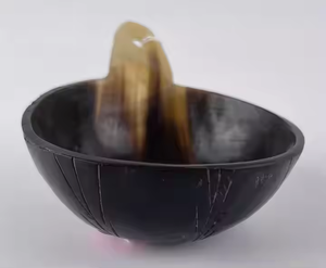 Cuenco para Ensalada de Cuerno de la Mejor Calidad, Cuenco de Cuerno Natural Disponible para Decoración de Mesa por Crescent Crafts - Product Image 1