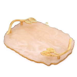 Bandeja de resina de diseño moderno Bandejas para servir de último diseño Mango de metal Utensilios de cocina Artículo de mesa Ecológico a precio al por mayor 2025 - Product Image 1