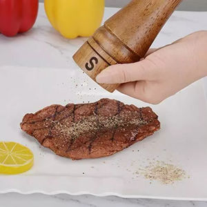 Venta caliente botella de madera de acacia molinillo de pimienta Manual coctelera molinillo de pimienta juego de molinillo de sal y pimienta con herramienta Base de hierbas y especias - Product Image 5