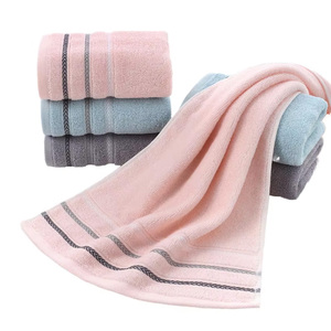 Ensemble de serviettes de bain à imprimé personnalisé pour la maison et les hôtels Serviette de plage en coton tissé rayé Serviette de plage turque à vendre à un prix abordable - Product Image 3