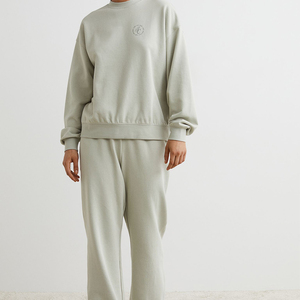 Sweat-shirt Femme Polaire Pull à col ras du cou pour femme Oversize Custom Prints Sweatshirt Custom Women Blank - Product Image 3