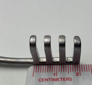 Prix raisonnable le Pakistan a fait le meilleur écarteur de Weitlaner d'acier inoxydable à vendre/écarteur de Weitlaner de logo personnalisé - Product Image 5