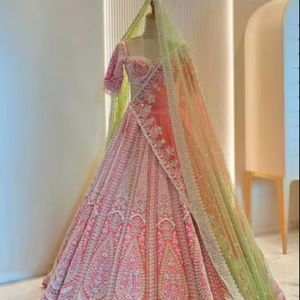 Belle 4 mètres évasé Faux Georgette Lehenga Avec Double Dupatta Broderie Paillettes Travail - Product Image 1