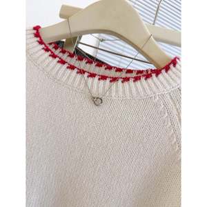 Cardigan vintage en mohair fait main pour femmes - Pull d'hiver à manches longues avec bordure contrastée - Product Image 6