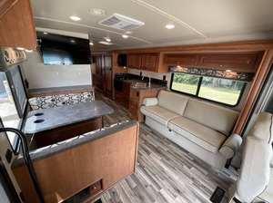 Affordable Used 20217 2018 2019 2020 Winneb-a-g-o V-i-s-t-a 29V-E Rvs Camper Motorhomes Travel Trailer - Product Image 3
