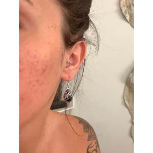 Boucles d'oreilles pendantes en argent sterling Navajo White Buffalo, forme goutte d'eau, avec perle, diamant et topaze, pour mariages, fêtes, tendance - Product Image 2