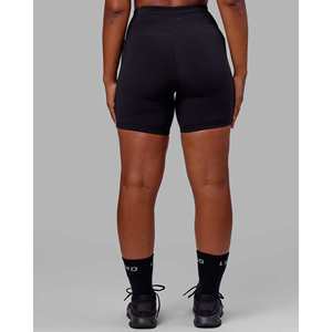 <b>Women's</b> Ultra High-Rise 6-Inch <b>Shorts</b> with Pockets - Product Image 4