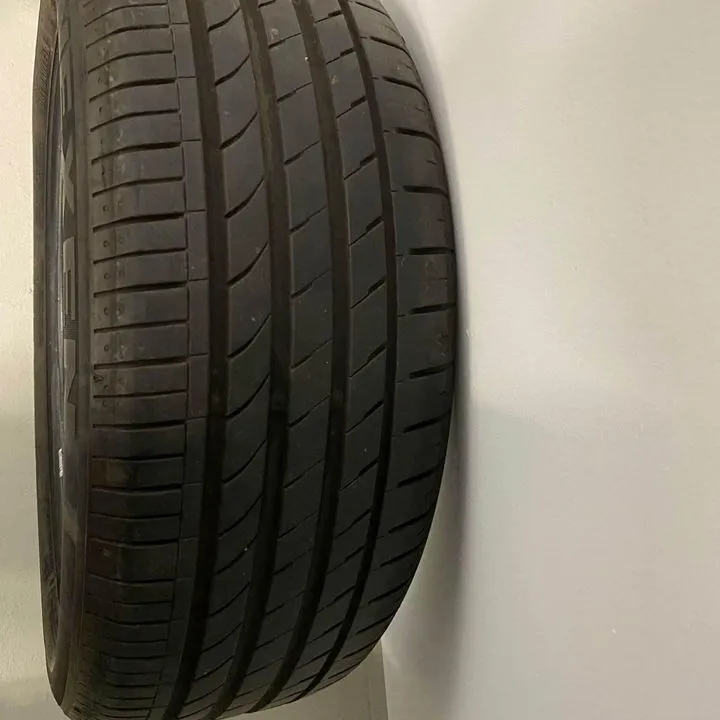 Suvタイヤ215/65R15 215/55R16 215/75r16中古車用タイヤ