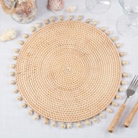 Napperon rond en rotin avec bordure en coquillages Produits écologiques Fabriqués au Vietnam Décoration de table Napperon tissé Vente en gros Moderne