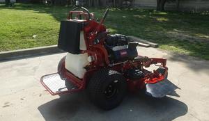 Tondeuse autoportée Toro 72504 GrandStand Zero Turn 48\" 22HP 4 temps rotative électrique et à batterie pour la coupe d'herbe en DIY - Product Image 5