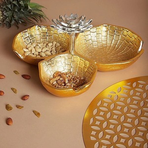 Bol de service en aluminium doré avec croustilles et trempettes Bol à fruits en métal Offre Spéciale or antique Vase de bol à fleurs de table unique - Product Image 1