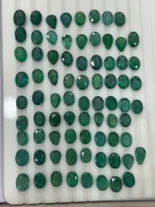 Émeraudes Naturelles Zambiennes Certifiées IGI, Pierres Précieuses en Vrac, Lots de Pierres Vertes Premium avec Inclusions, Vente en Gros pour Bijouterie Fine - Product Image 4