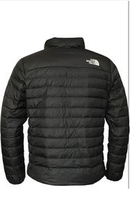 Doudoune de Rue Tendance pour l'Hiver The North Face à Col Montant avec Logo sur le Devant et Fermeture à Glissière, Motif Uni Teint en Fil - Product Image 4