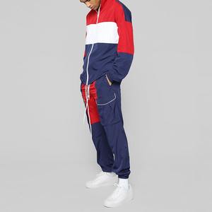 Conjunto Deportivo Personalizado con Capucha, Ecológico, Cortavientos, de Dos Piezas para Hombre - Product Image 2