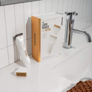 Tondeuse rechargeable USB-C à double tête avec lames en céramique, étanche, pour usage humide/sec, pour les poils du corps et des parties intimes des hommes et des femmes - Product Image 2