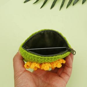 EFANBEANIE กระเป๋าใส่เหรียญไหมพรมถักลายดอกไม้หวานๆ น้ำหนัก 150 กรัม กระเป๋าถือแฟชั่นสำหรับเด็กผู้หญิง ทำด้วยมือ กระเป๋าใบเล็กใส่บัตร - Product Image 2