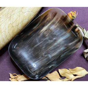 Plat de service décoratif fait à la main Cadeau idéal pour les consommateurs soucieux de l'environnement Beaux motifs naturels et design unique - Product Image 2