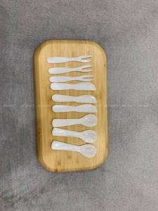 Cuillère luxueuse en nacre blanche, COUTEAU en nacre Taille 12cm Parfait pour servir du caviar de qualité supérieure gravé avec logo personnalisé - Product Image 4