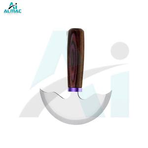 มีดตัดหนังสแตนเลส ALMAC ระดับมืออาชีพ ออกแบบมาเพื่อการตัดแต่งหนังอย่างเรียบเนียนและสะอาด รวมถึงเข็มขัดและกระเป๋า - Product Image 3