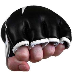 ถุงมือชกมวยครึ่งนิ้ว MMA แบบครึ่งนิ้วคุณภาพสูงสำหรับนักมวยหนัง PVC ขนาด12ออนซ์14ออนซ์2024ปากีสถานผู้ผลิต