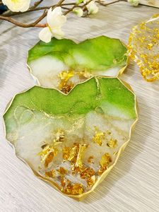 GLOSSY Dessous de verre en résine de luxe faits à la main Tampons carrés de couleur personnalisables pour tapis de table de cuisine au meilleur prix - Product Image 4