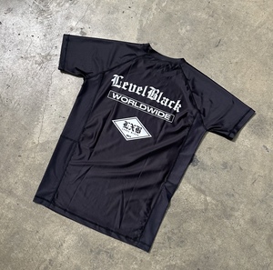 Vente en gros de rashguards MMA BJJ 2025 à manches courtes, respirants, écologiques, UPF50+ - Product Image 2