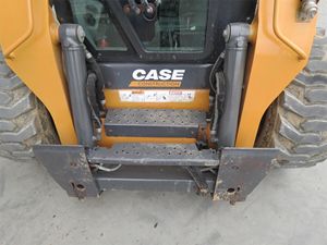 Chargeuse compacte sur pneus SR270B 2023 avec pompe hydraulique, moteur, boîte de vitesses et roulement - Capacité de charge nominale de 7 tonnes - Product Image 4