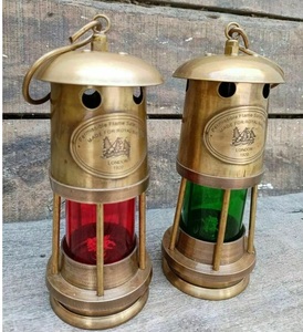 Lámpara de minero de latón atemporal que combina perfectamente con estilos de decoración náutica y granja industrial Steampunk - Product Image 2