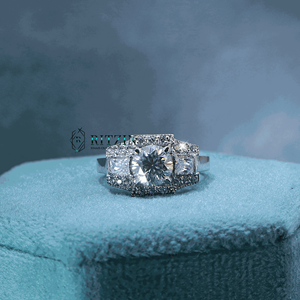 แหวนหมั้นสำหรับผู้หญิงแหวนหมั้นสไตล์ไม่เหมือนใครเพชรตัดสดใส - Product Image 1