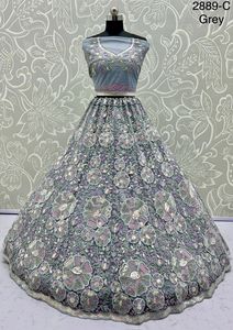 Paillettes en georgette lourde et broderie de fil chemisier en coton de travail Ban-glory Lehenga Choli avec bordure en dentelle pour la fête - Product Image 6