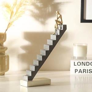 Figurine moderne sur escalier Design Tabletop Showpiece Stylish Home Office Decor Gift Display Symbole of Progress and Growth - Product Image 6