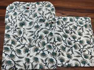 ชุดดีไซน์เนอร์ผ้าเรยอนหนาและสวยชุดดีไซน์เนอร์ผ้าเรยอนสไตล์ทันสมัยทันสมัยทันสมัยล่าสุดพร้อมผู้จัดจำหน่ายงานพิมพ์จาก surat - Product Image 2