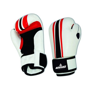 Gants de boxe respirants et rembourrés de manière équilibrée, avec une construction renforcée et un confort de port prolongé - Product Image 1