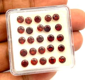 โกเมนสีแดงธรรมชาติอัญมณีหลวมเจียระไนเหลี่ยมเพชรพลอยสำหรับทำเครื่องประดับ6มม. - Product Image 6