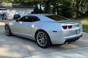Chevrolet Camaro SS Coupé Muscle Chargé de 2010, dominant sur la route, conçu avec précision pour le plaisir, à vendre - Product Image 4