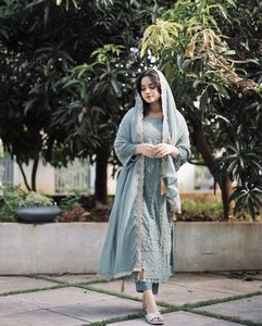 Color blanco Excelente calidad Georgette Bordado pesado con tipo de lujo Traje de estilo indio pakistaní - Product Image 3