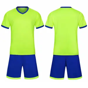 Groothandel Best Verkopende Voetbal Uniformen Sets 2023 Hoge Kwaliteit Op Maat Gesublimeerde Uniformen Voetbal Truien Uniformen Voetbal