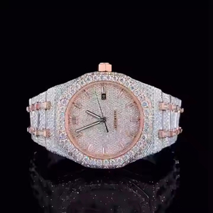 Montre de luxe en diamant cultivé en laboratoire ton or de style Hip Hop Montre personnalisée au design unique entièrement en acier inoxydable pour unisexe - Product Image 1