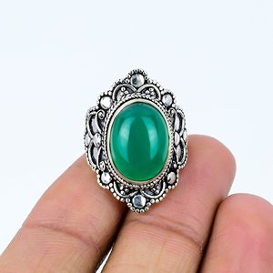 Bagues bohèmes faites à la main de forme ovale avec pierre précieuse onyx vert, sertissage clos en or rose sur acier inoxydable, style tendance, cadeau - Product Image 1