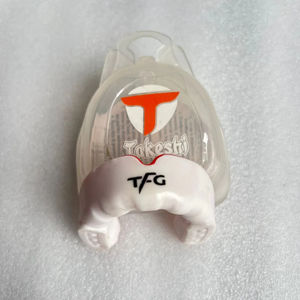 Gran oferta, Protector de dientes profesional, protector de goma, recién lanzado, protector bucal deportivo hecho con EVA TAKESHI FIGHT GEAR Unisex - Product Image 1