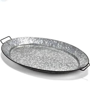 Bandeja de servicio ovalada de hierro galvanizado rústico con asas Bandeja de artesanía de metal Fabricante indio para comedor y servicio - Product Image 4