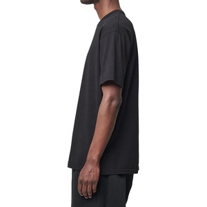 T-shirt noir pour homme à impression numérique personnalisée, col rond élégant, manches courtes, respirant, séchage rapide, durable - Product Image 3