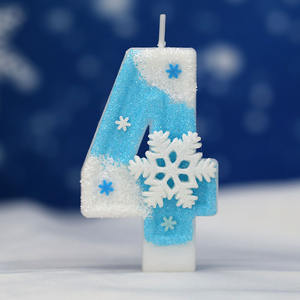Vela de cumpleaños con número de parafina hecha a mano azul de invierno con diseño de copo de nieve para fábrica de decoración de pasteles al por mayor - Product Image 2