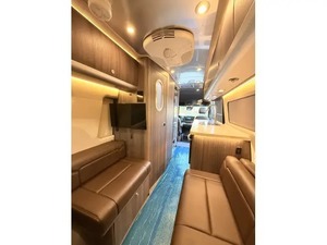 PROVEEDOR DE Autocaravanas USADAS Air Stream Interstate Grand Tour EXT 3500 Clase B de 2021 - Product Image 4