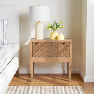 Mesita de Noche de Madera Maciza Inteligente DreamCraft de Beverly, Diseño Moderno Antiguo de Vietnam, Muebles de Dormitorio para Dormitorio o Sala de Estar - Product Image 2