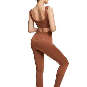 Ensemble de yoga pour femmes entièrement personnalisé, style parfait, offre spéciale, taux raisonnable, ensemble de yoga pour femmes au design unique et léger - Product Image 3