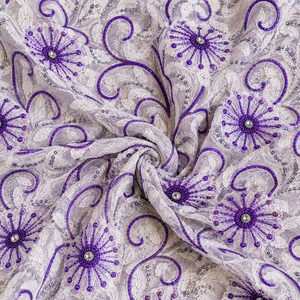 Robes de soirée et de mariage de haute qualité inspirées des motifs floraux africains de Shubham Collections, avec broderie perlée et tissu en dentelle. - Product Image 3