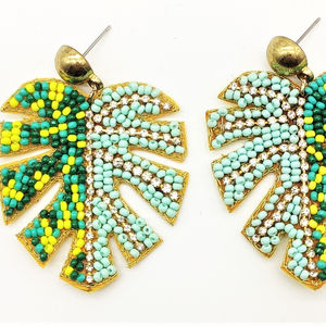 2025 nuevos pendientes simples de Pompón, pendientes de borla hechos a mano coloridos para mujer al mejor precio - Product Image 1