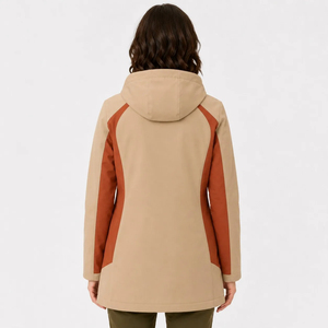 Chaqueta Softshell para Mujer con Tela Exterior Suave y Construcción Cómoda Diseñada para Actividades al Aire Libre y Viajes - Product Image 3