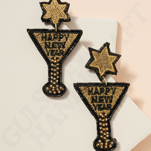 Boucles d'oreilles en perles artisanales Tequila Shot Fun Unique Déclaration Bijoux pour les fêtes Festivals Casual Wear and Gifting - Product Image 6